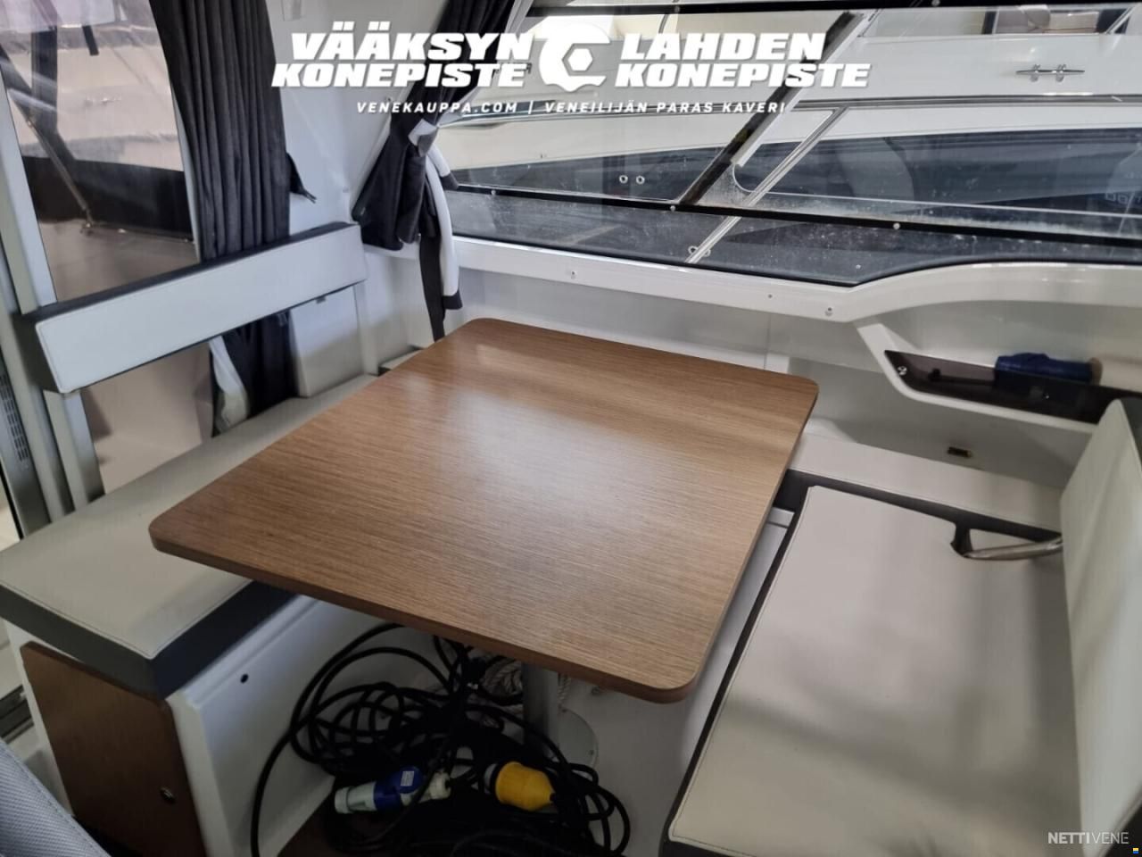 Beneteau Antares 8