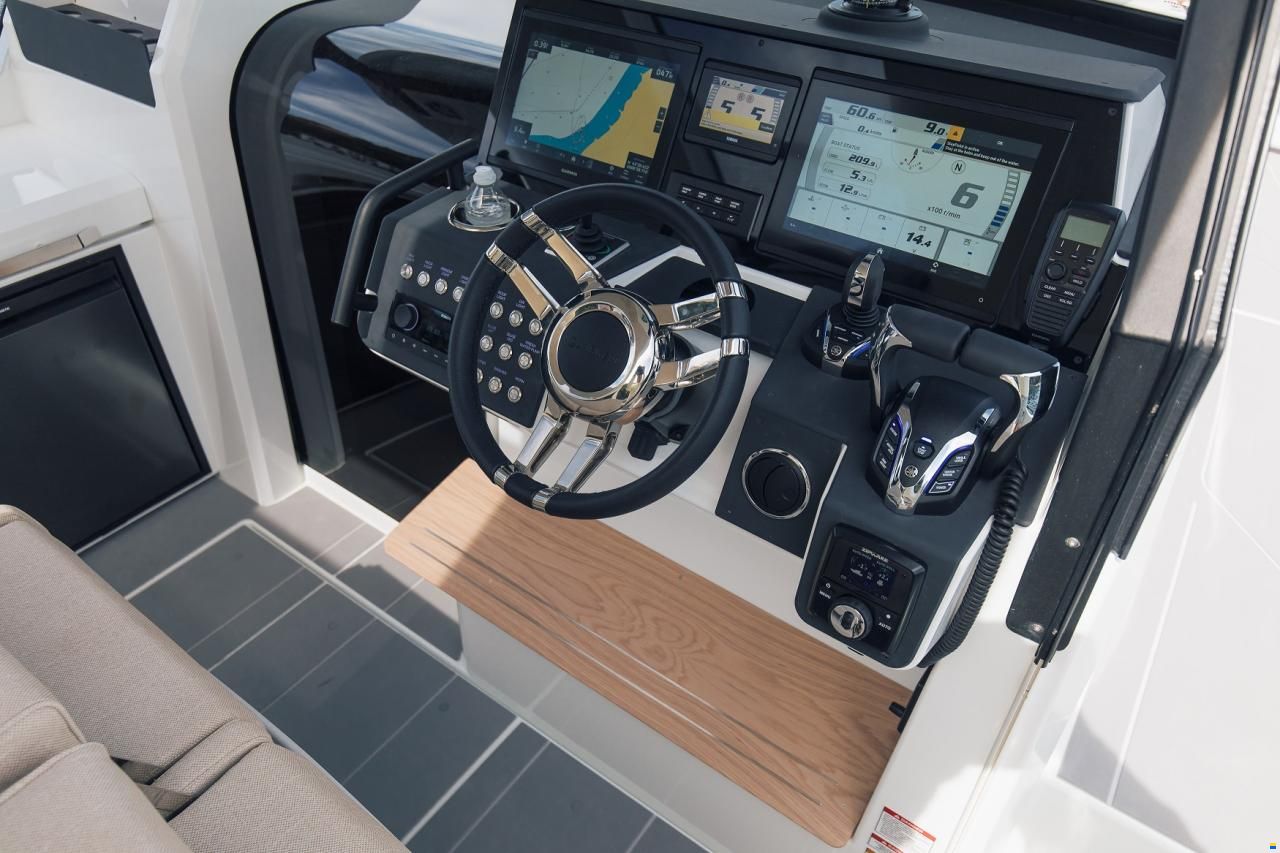 Quarken 35 Grand Tourer