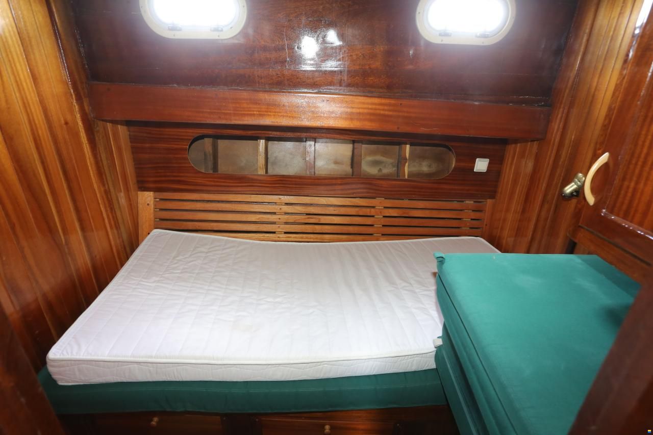 &Ouml;zmarmarine Custom Wooden Yacht