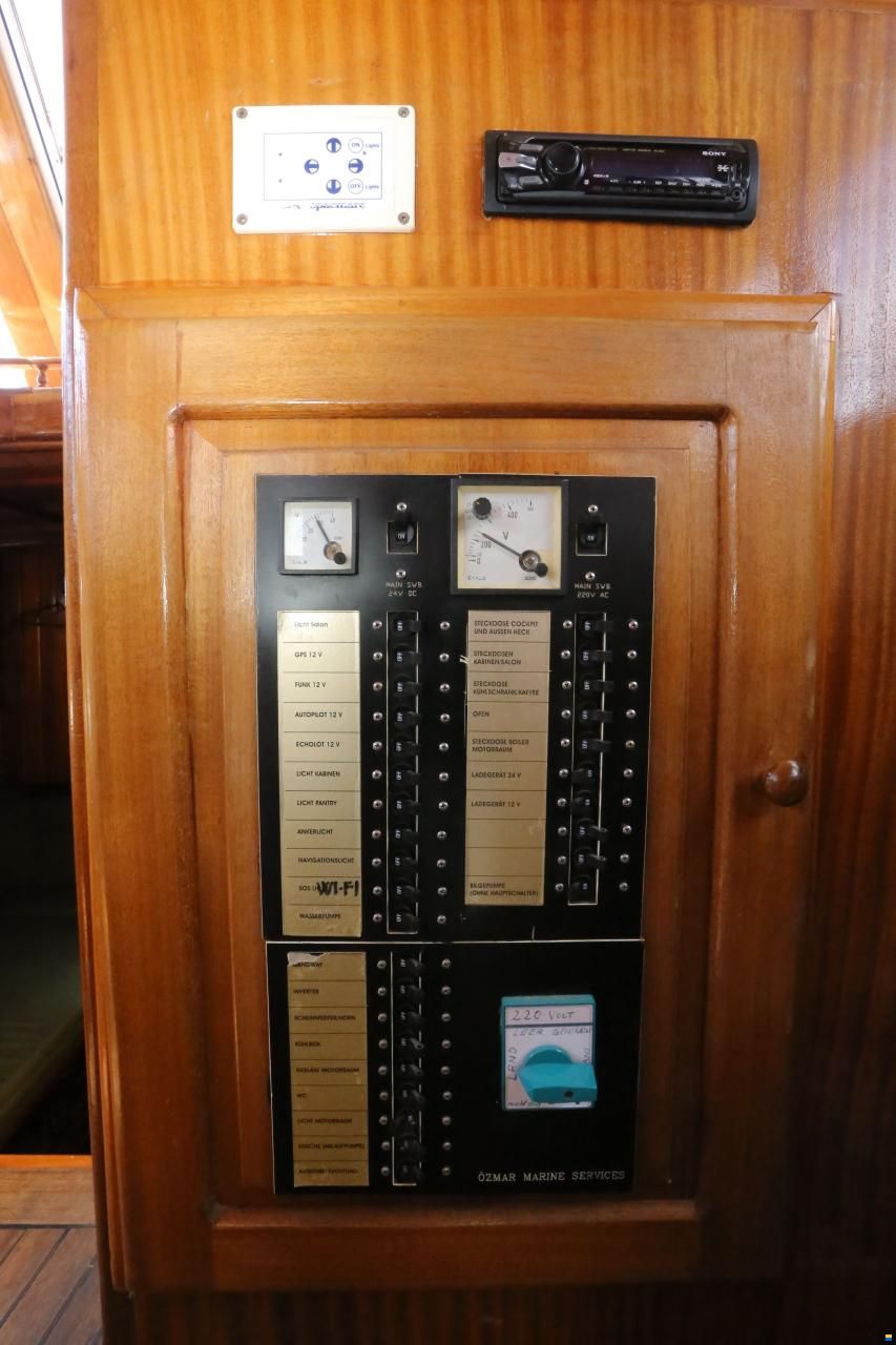 &Ouml;zmarmarine Custom Wooden Yacht
