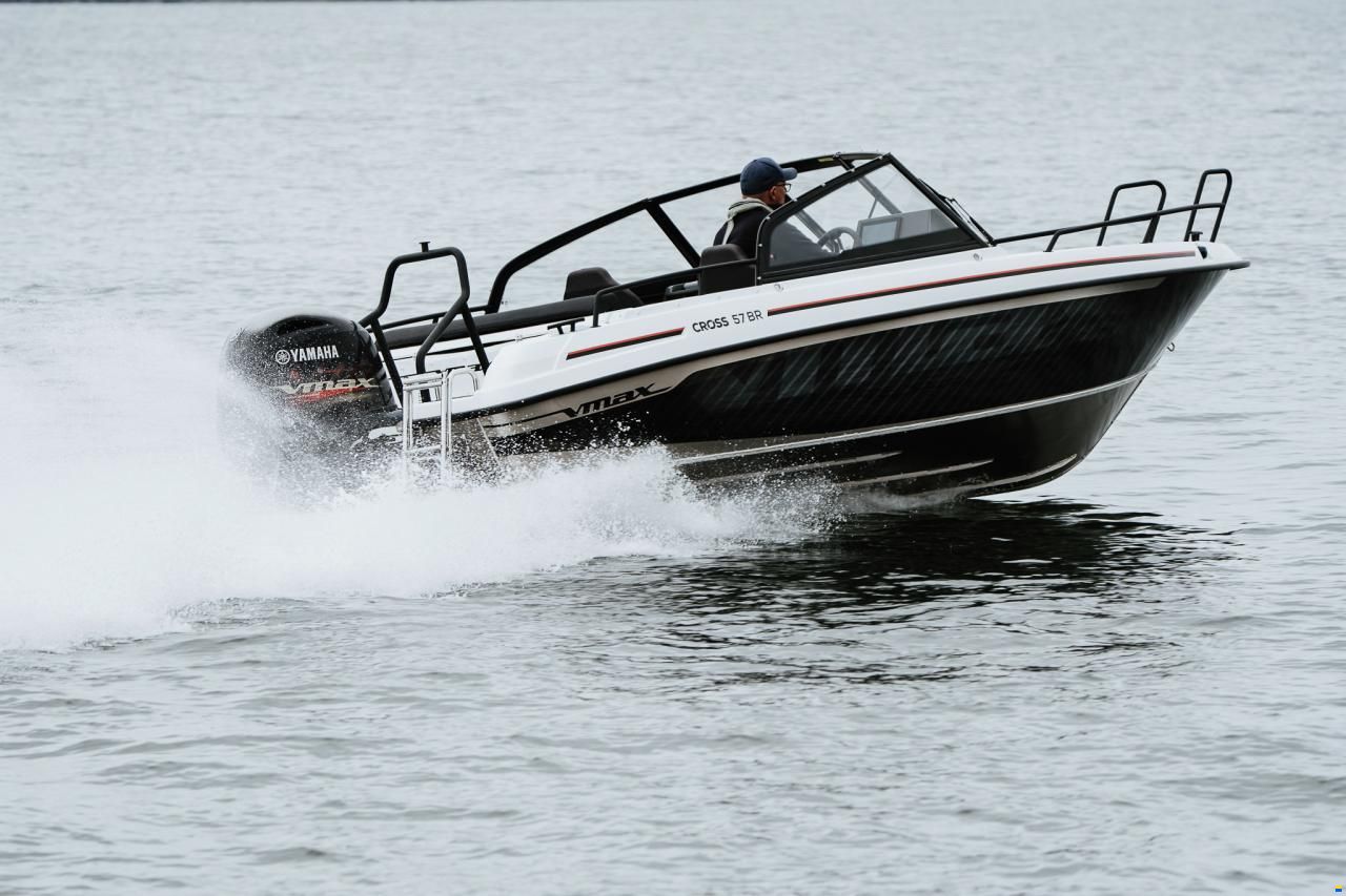 Yamarin Cross 57BR VMAX