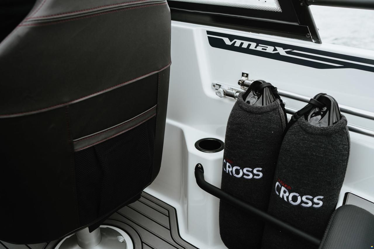 Yamarin Cross 57BR VMAX
