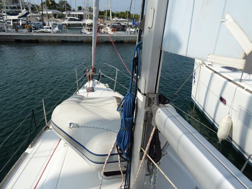Beneteau Oceanis 37