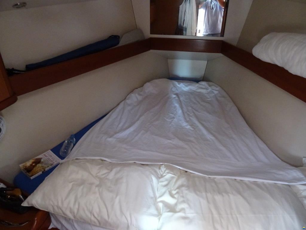 Beneteau Oceanis 37