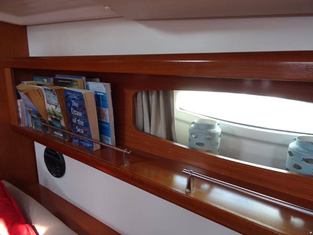 Beneteau Oceanis 37