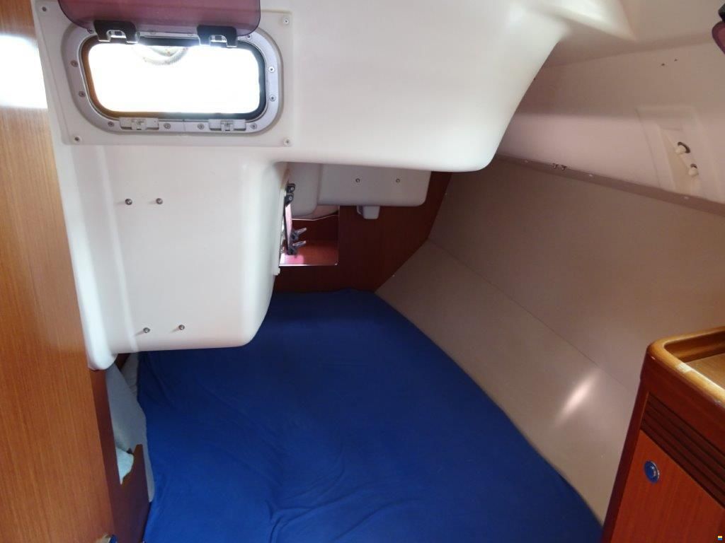 Beneteau Oceanis 37