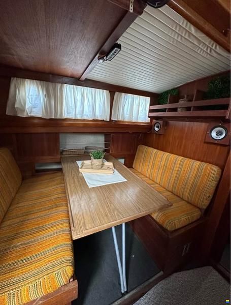 Nauticat 33