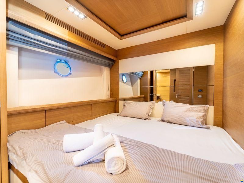 Azimut L98