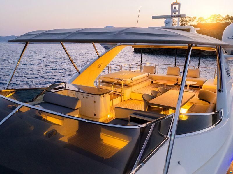 Azimut L98
