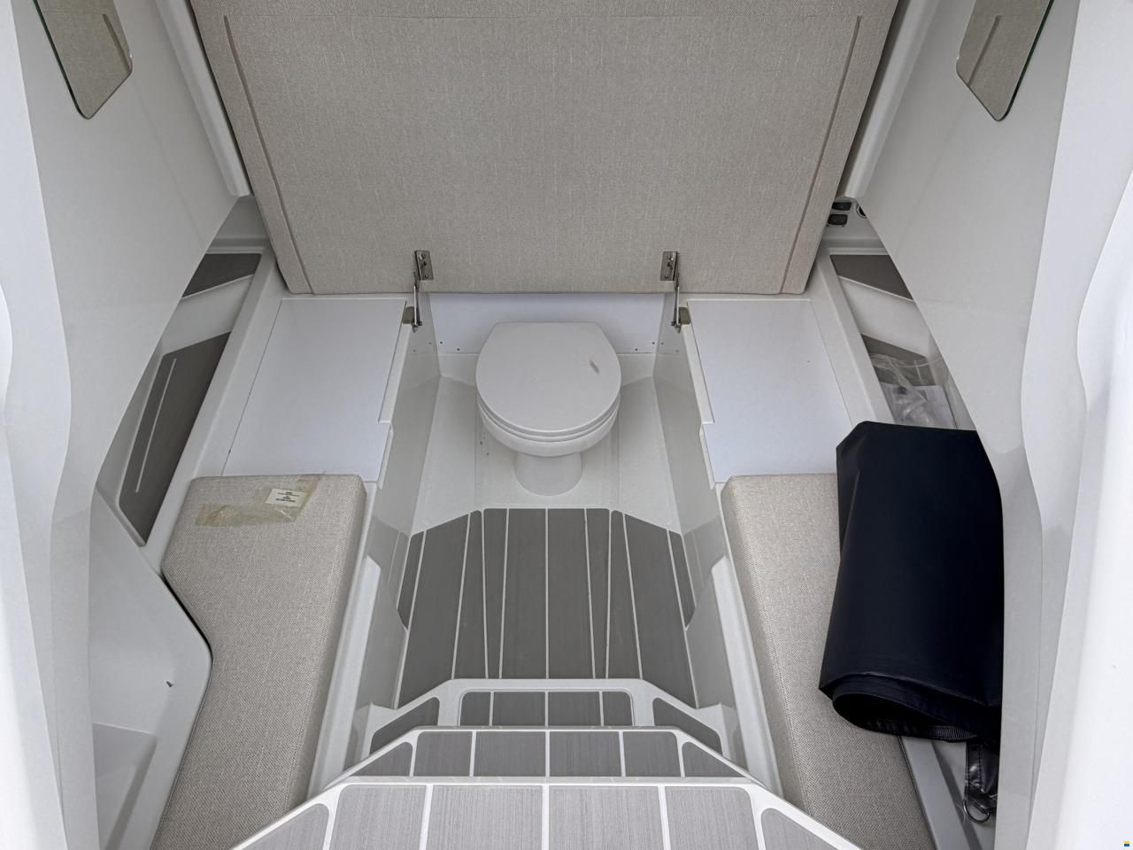 Wellcraft 28 T-TOP