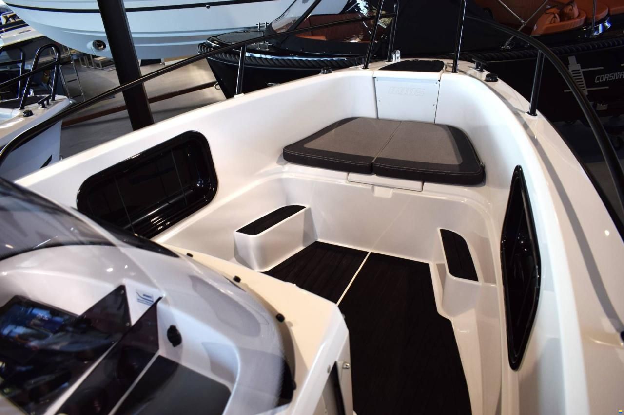 Ryds 630VI Mid C - 115 HP Yamaha