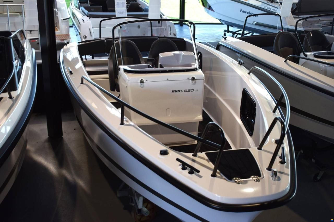 Ryds 630VI Mid C - 115 HP Yamaha
