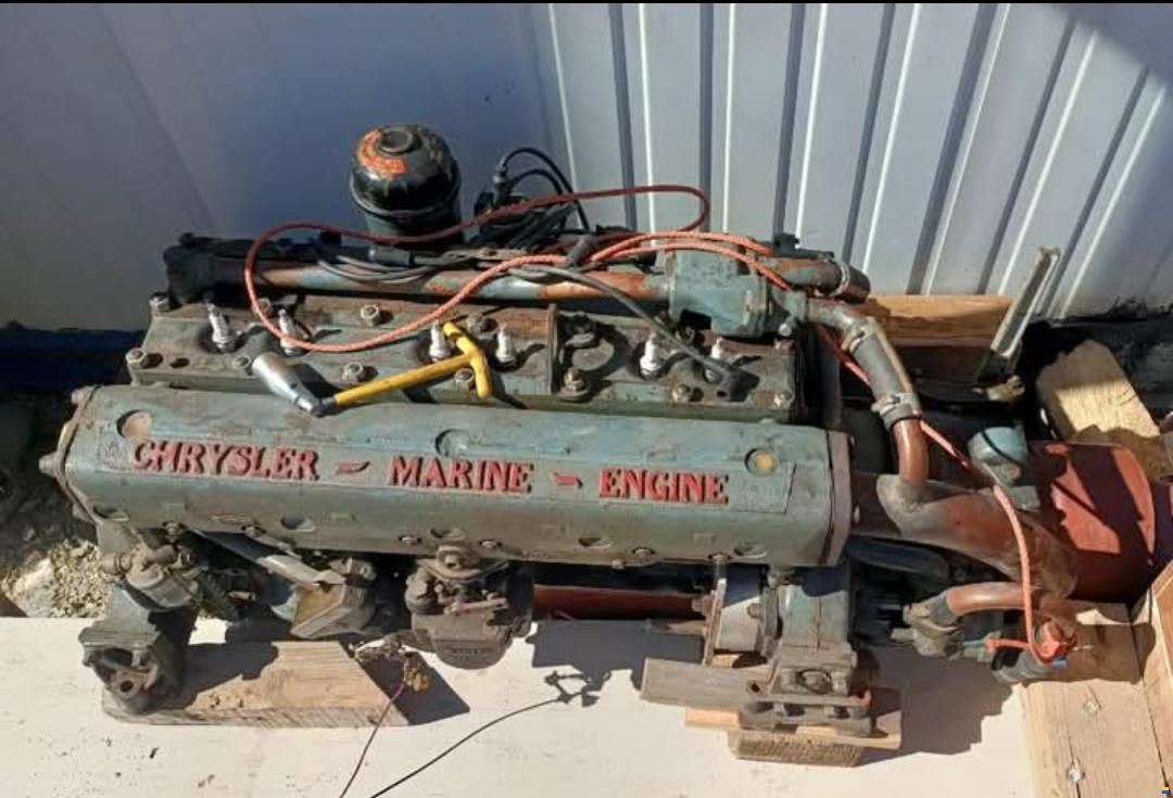 Plusieurs Moteurs inboard et hors-bord