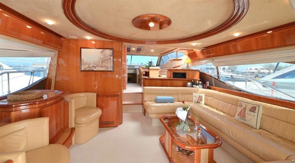 Ferretti 680