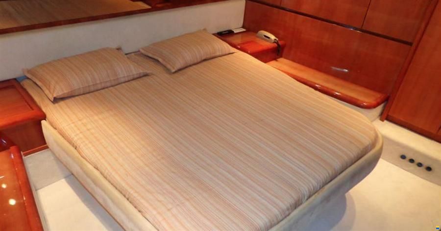 Falcon Yachts GB 73