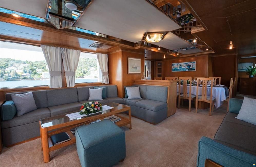 Perama Steel Cruiser 30m