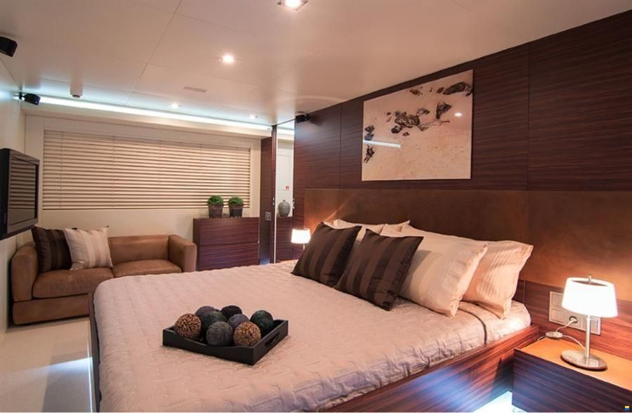 Admiral Boats 25m