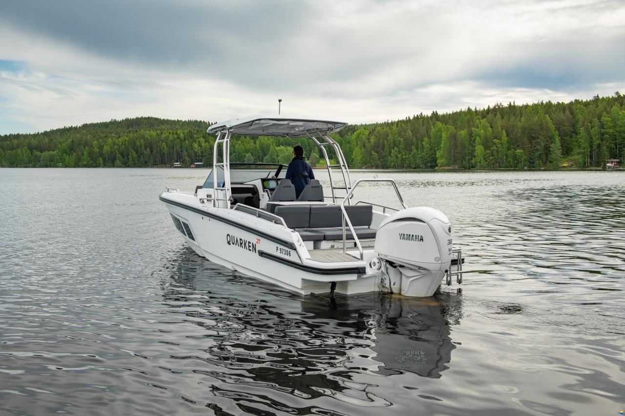 Quarken 27 T-Top