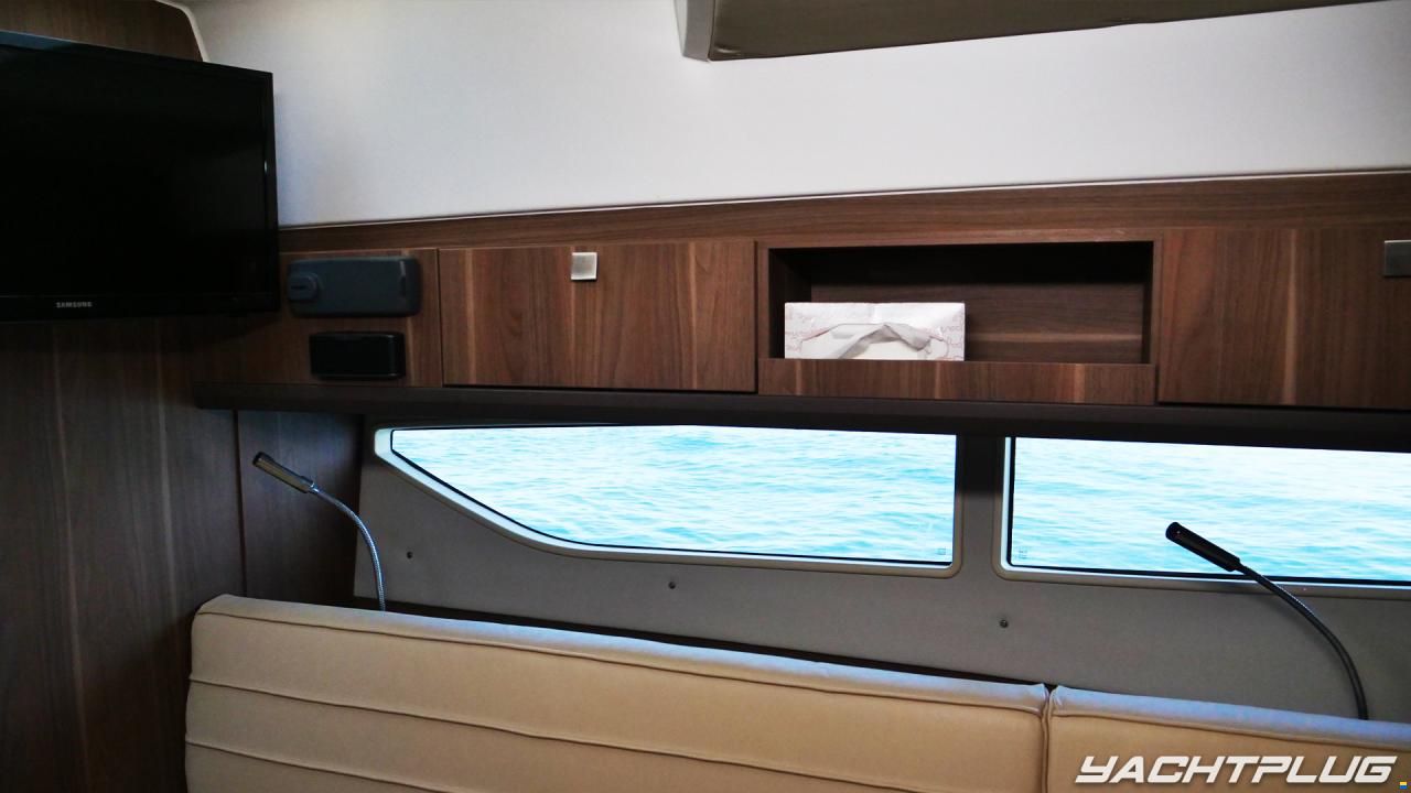Sealine S330