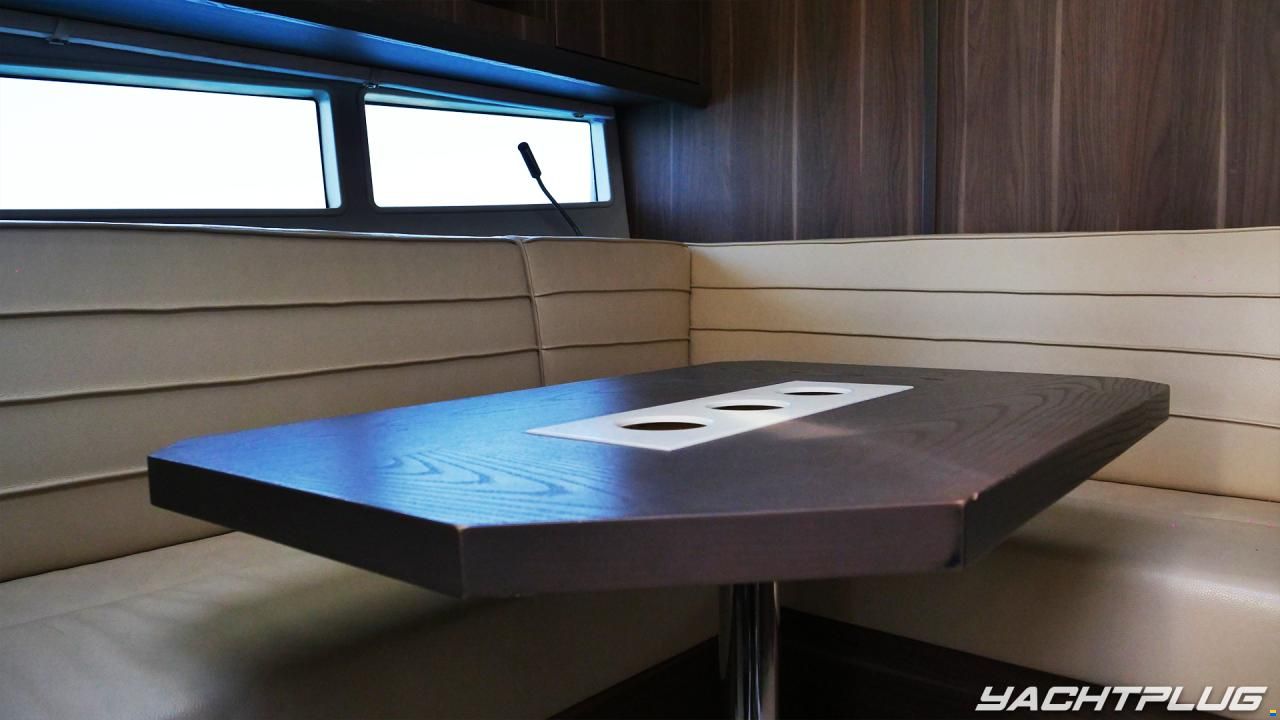 Sealine S330