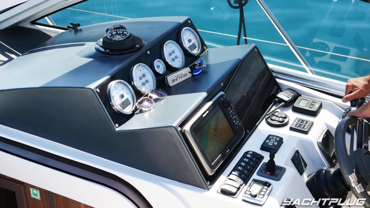 Sealine S330