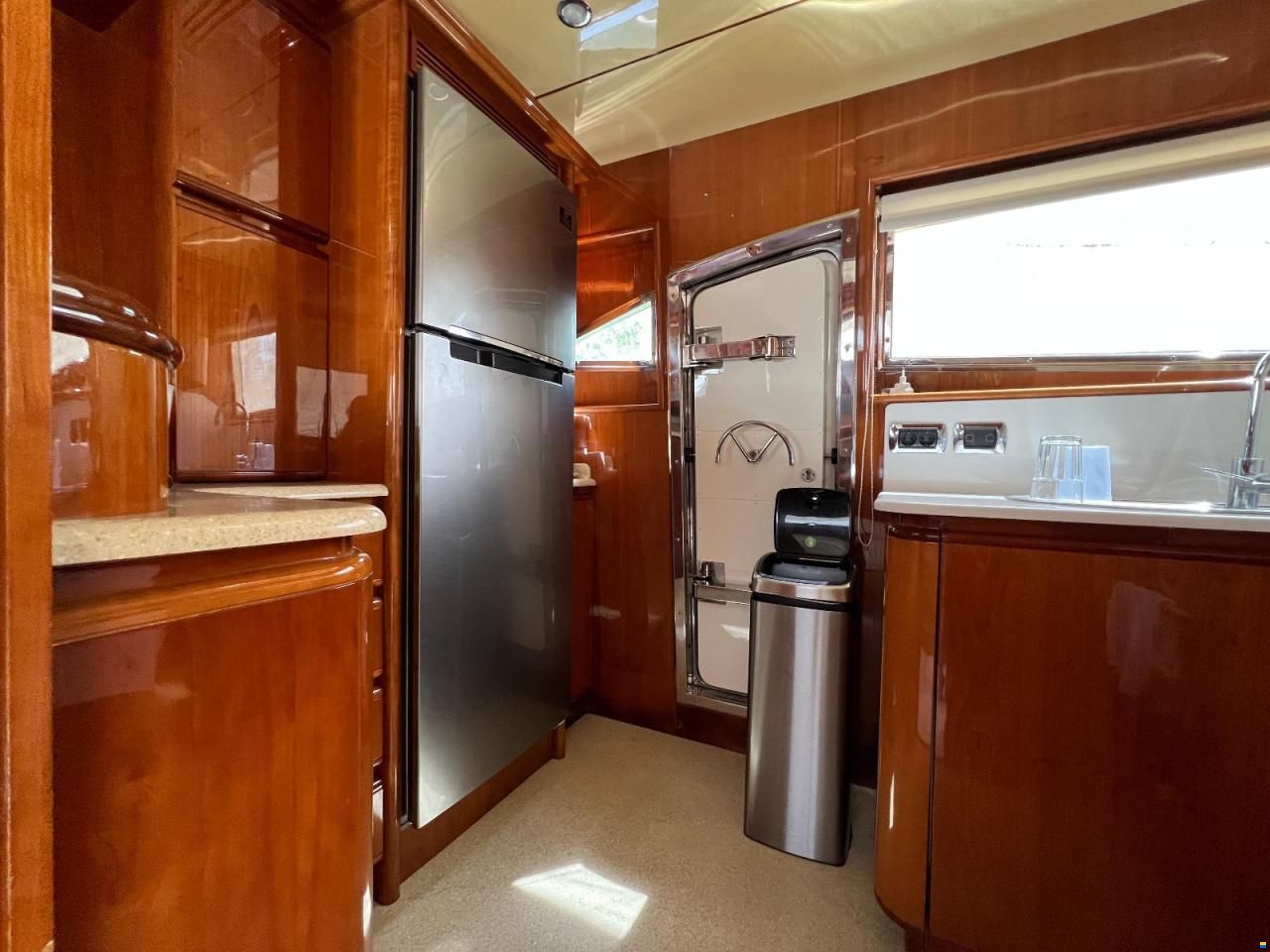 Astondoa 72 GLX
