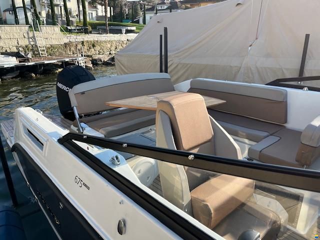 Quicksilver Activ 675