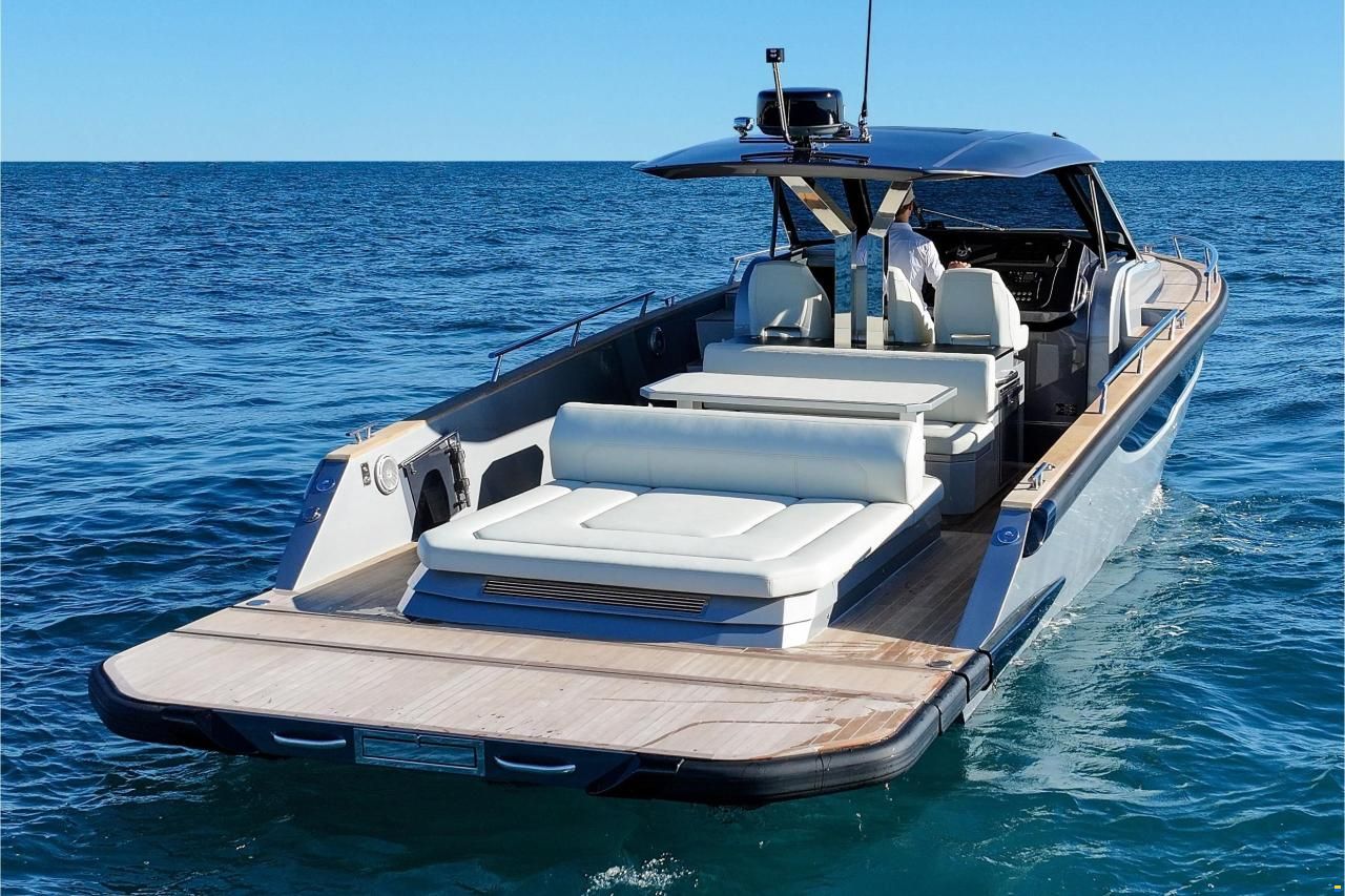 Focus Motor Yacht Forza 37