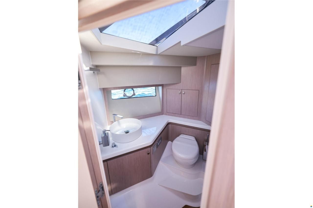 Focus Motor Yacht Forza 37