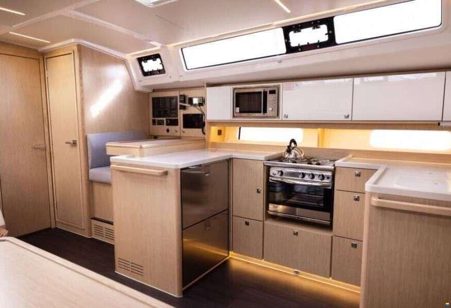 Bavaria C46