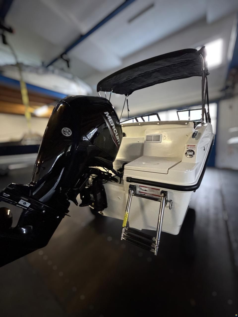 Quicksilver 555 Bowrider