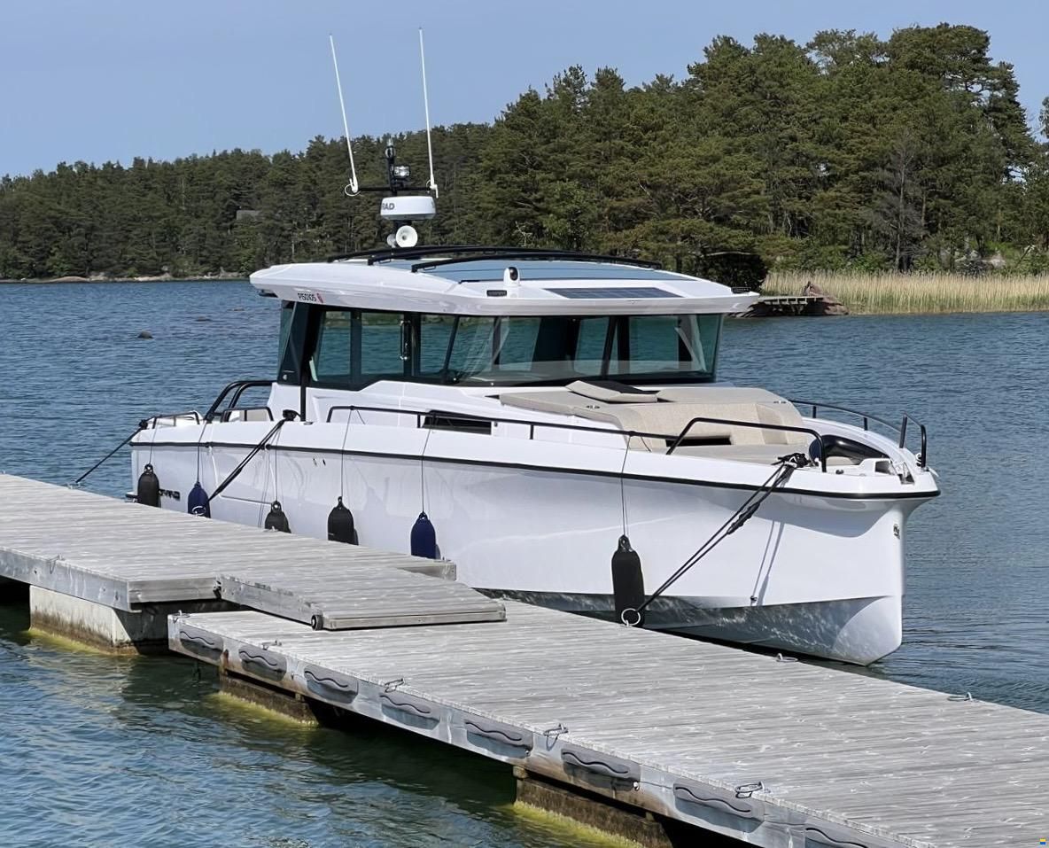 Axopar 45 XC Cross Cabin