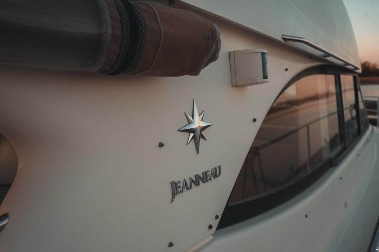 Jeanneau Prestige 36 Fly