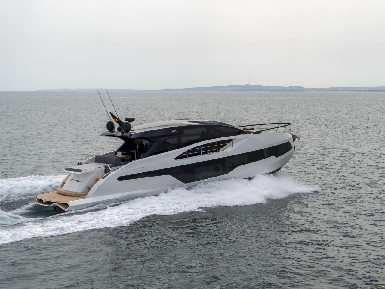 Astondoa 677 Coupe