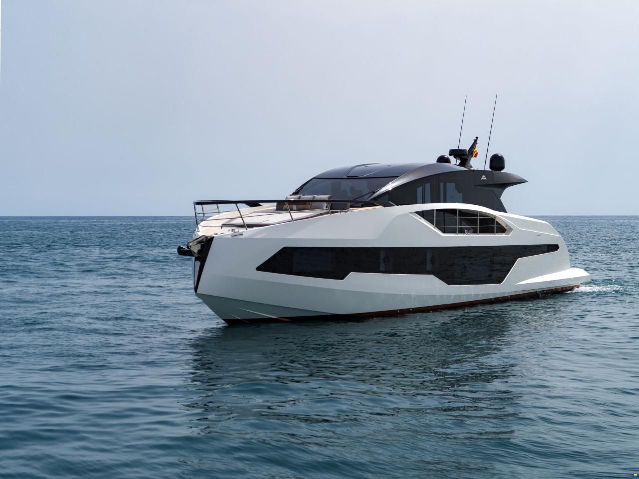 Astondoa 677 Coupe