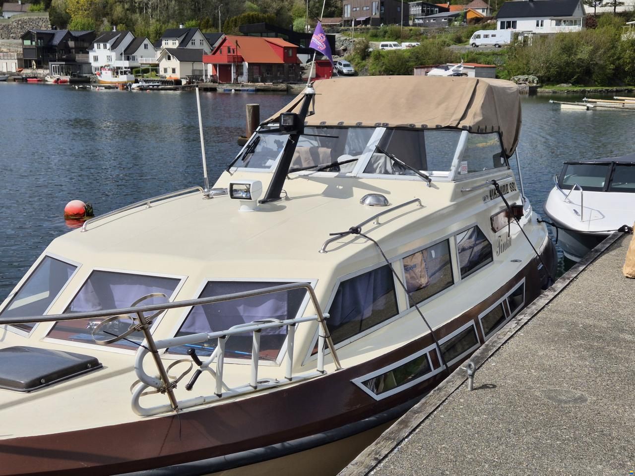 Viksund Frontier 880