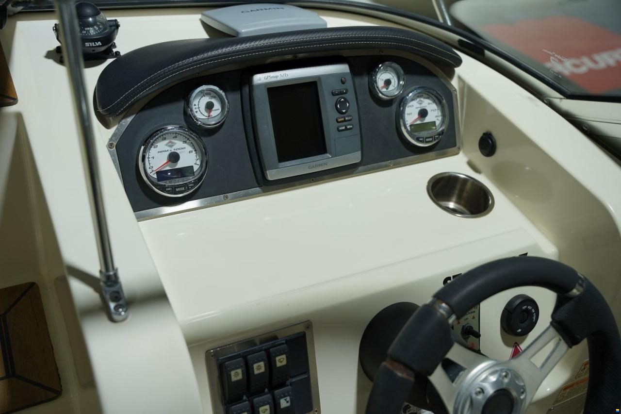 Quicksilver ACTIVE 645 CABIN
