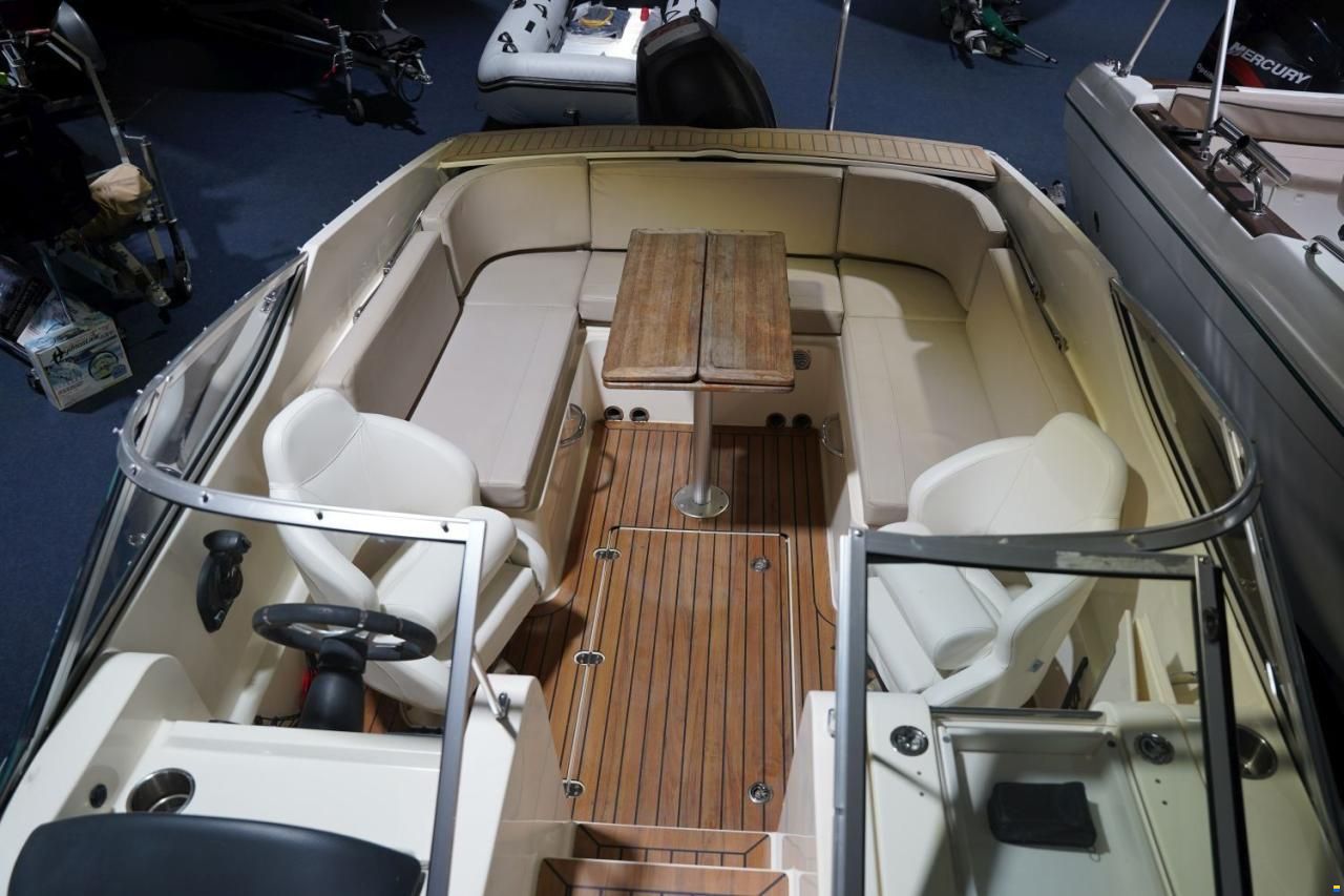 Quicksilver ACTIVE 645 CABIN