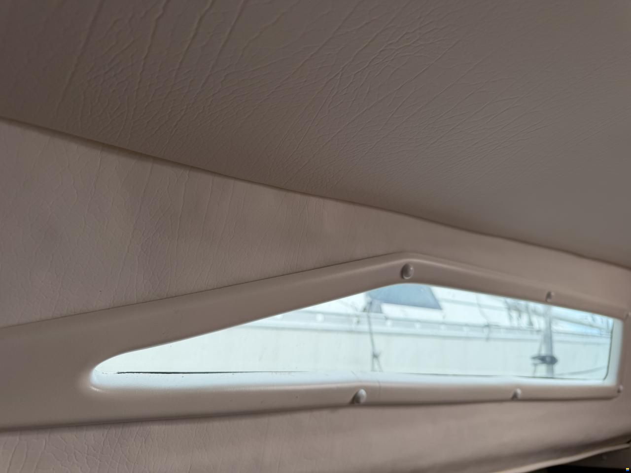 Bavaria 606