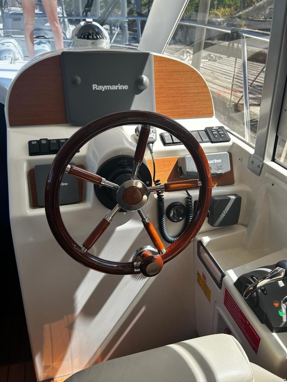 Jeanneau Merry Fisher 925 Fly