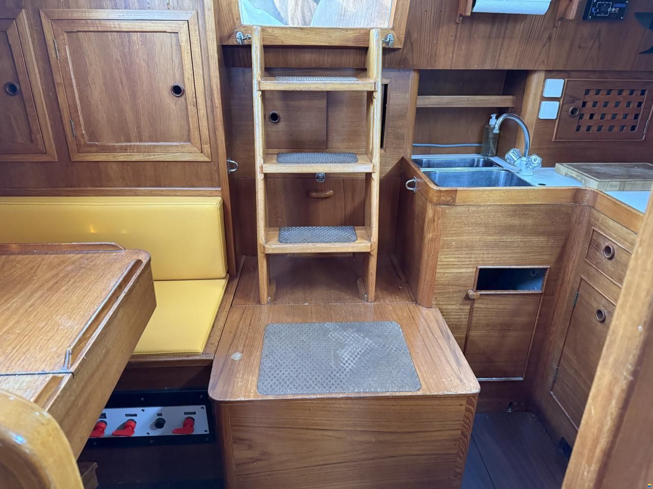 Tradewind 35