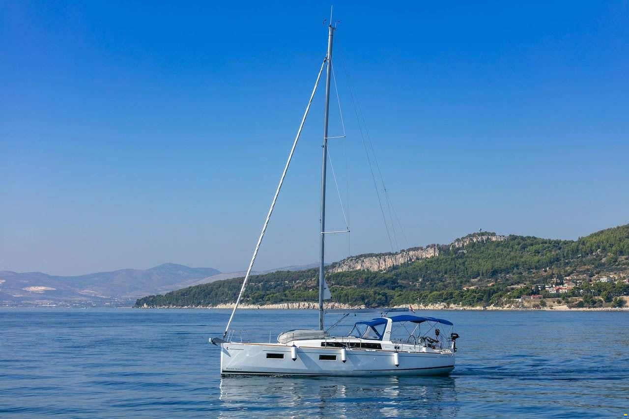 Beneteau OCEANIS 38.1