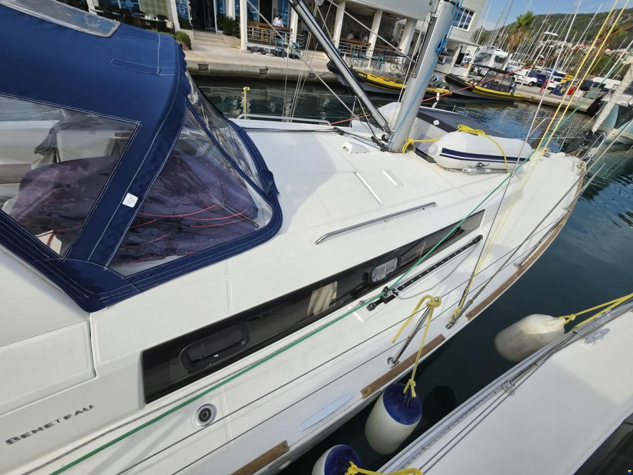Beneteau OCEANIS 38.1