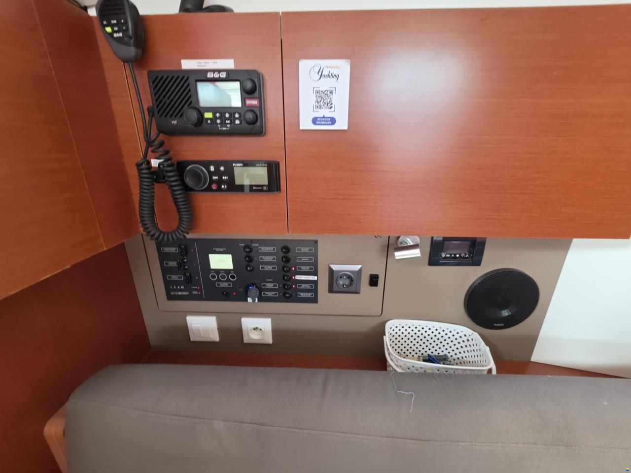 Beneteau OCEANIS 38.1