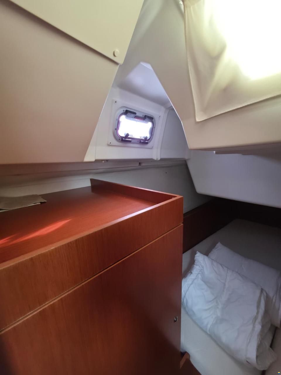 Beneteau OCEANIS 38.1