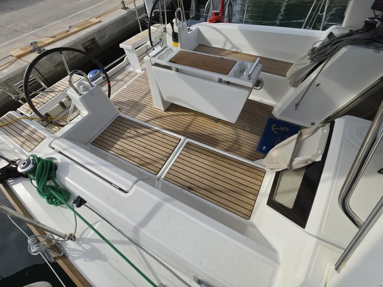 Beneteau OCEANIS 38.1