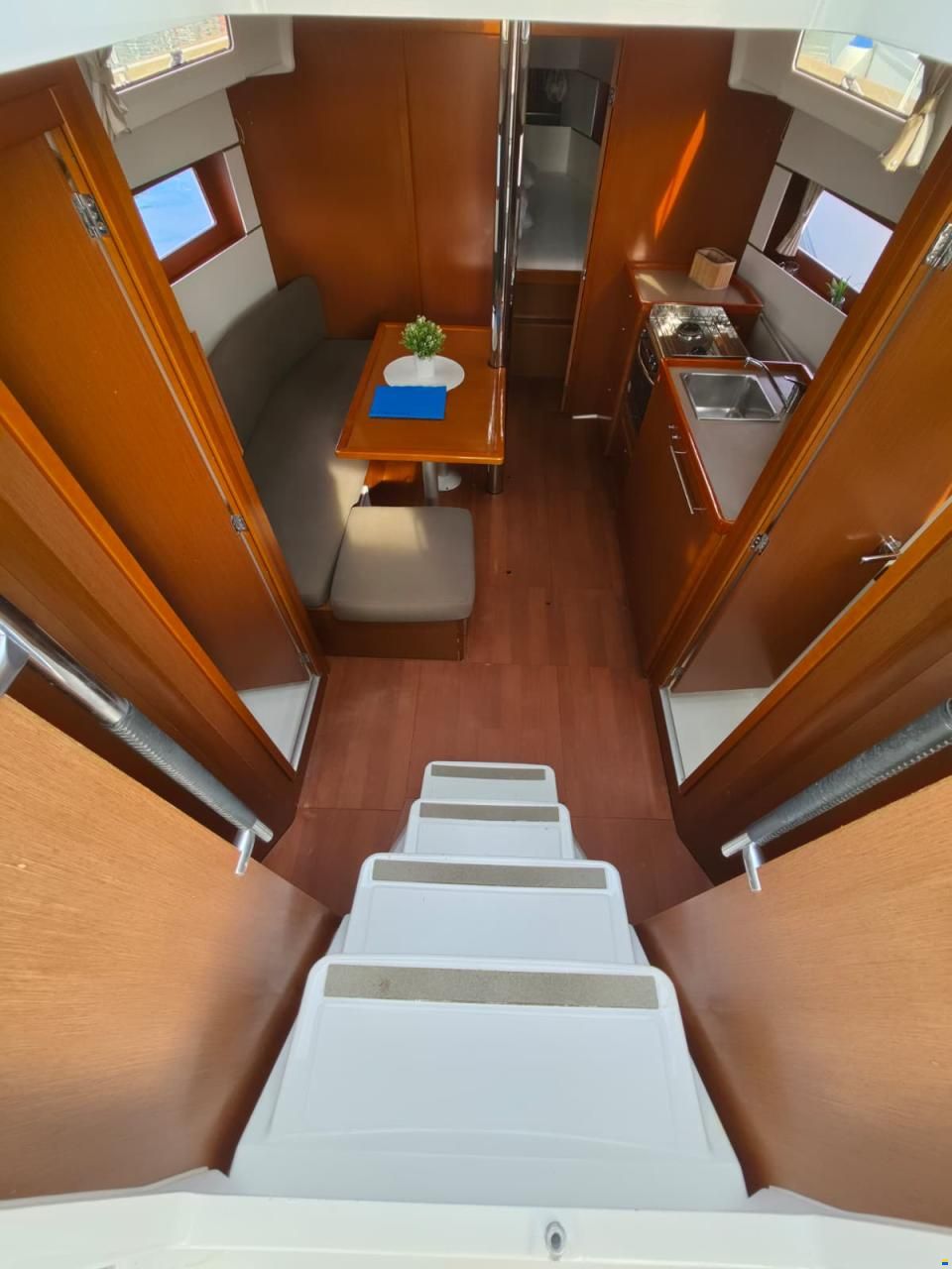Beneteau OCEANIS 38.1