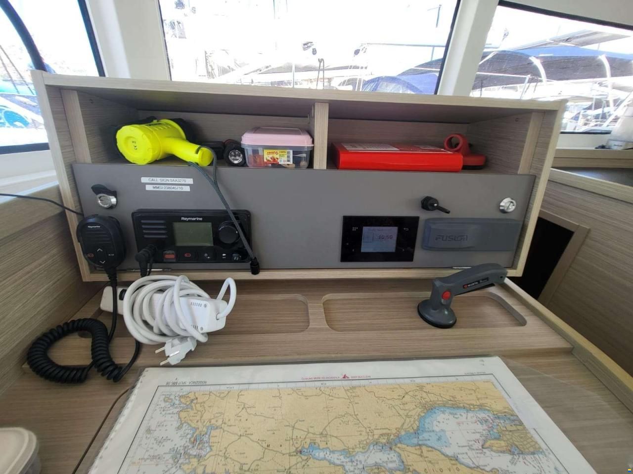 Lagoon 42