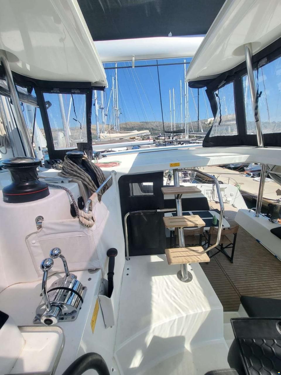Lagoon 42