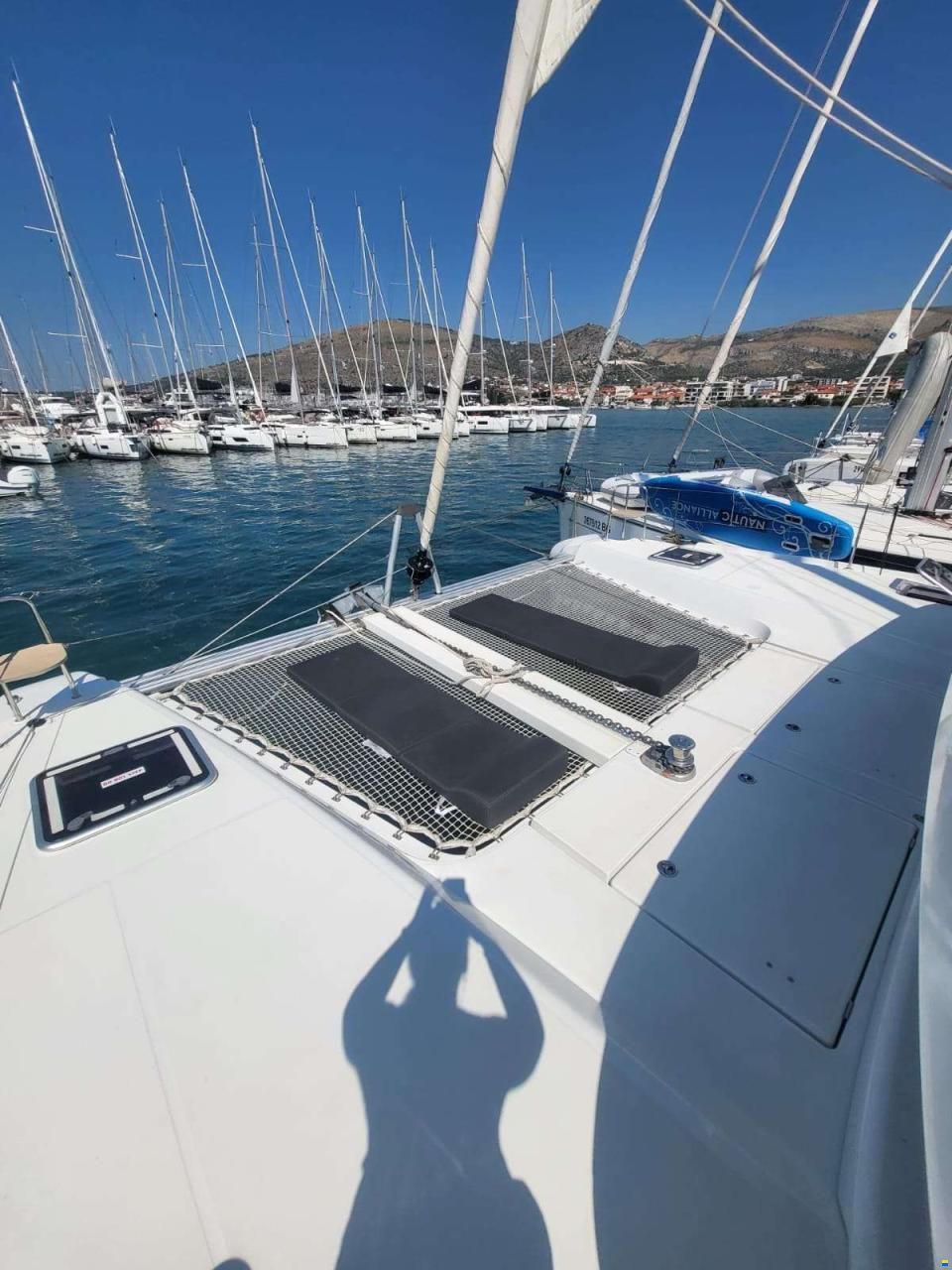 Lagoon 42